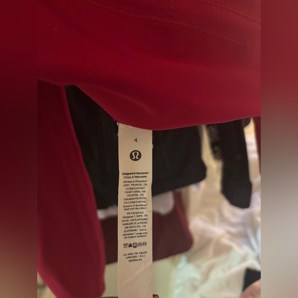 COPY - Lululemon Wunder Train High-Rise Tight 25" leggings {Ruby Red} - Picture 5 of 5